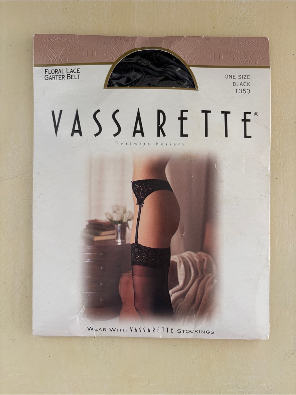 Vassarette Black Floral Lace Garter Belt One Size NEW